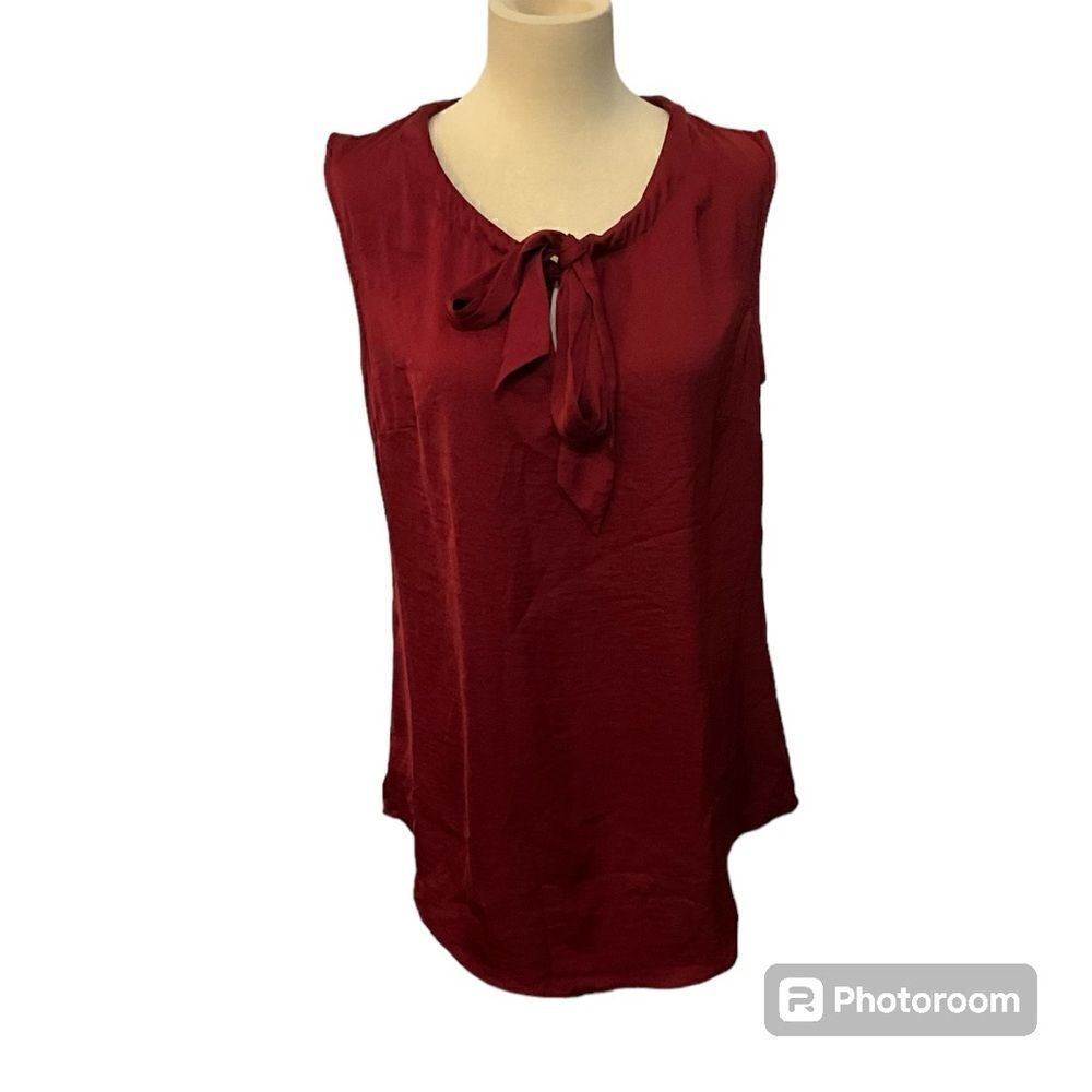Cabi cinch split neck tie sleeveless top NWOT Small